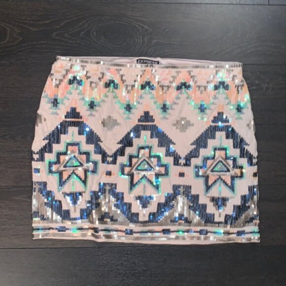 NWT Sequins beige mini skirt fully lined - Picture 3 of 4